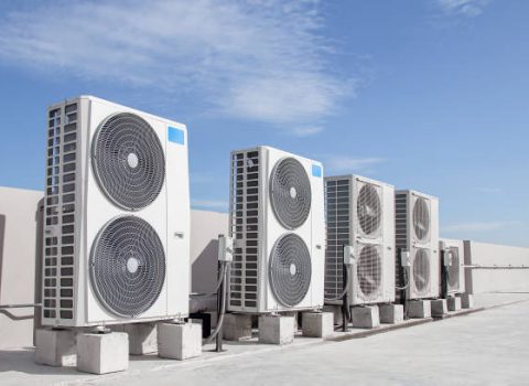 Air conditioning (HVAC) installed on the roof of industrial buildings.